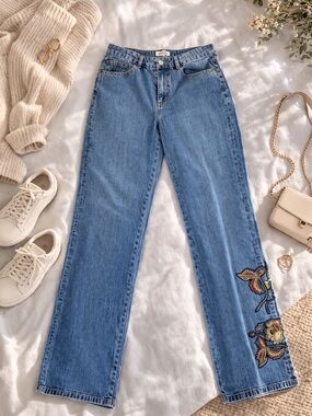 Arden B Vintage Embroidered Straight Leg Jeans Size 2 Floral Denim Y2K